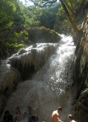 エラワンの滝 エラワン国立公園