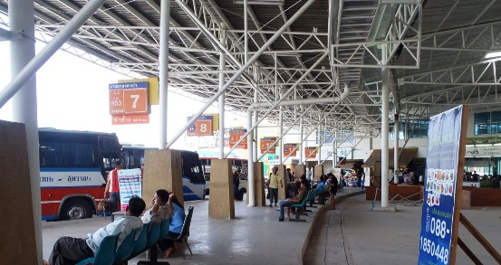 バンコク南バスターミナル