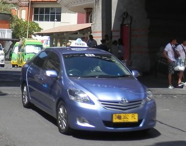 バリ島タクシー